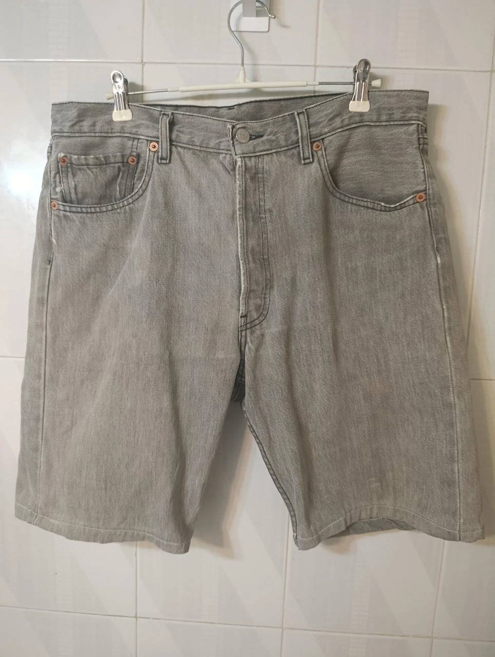 Levi's 501 cortos W34 L36 R876.